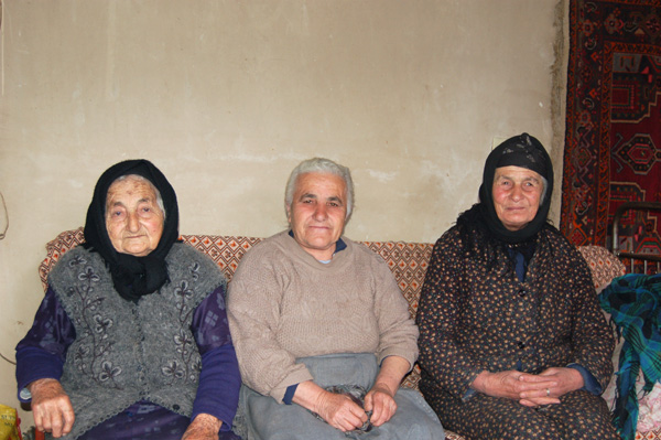 village women in Armenia, photo by Tess Hughes