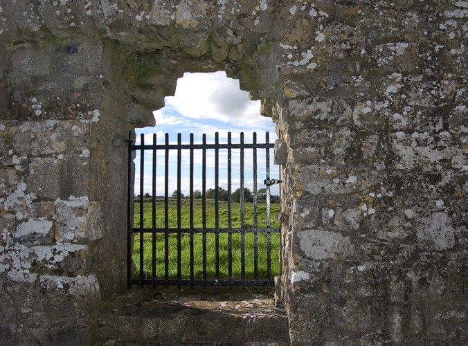 gate in Abbeyknockmoy Ruin
