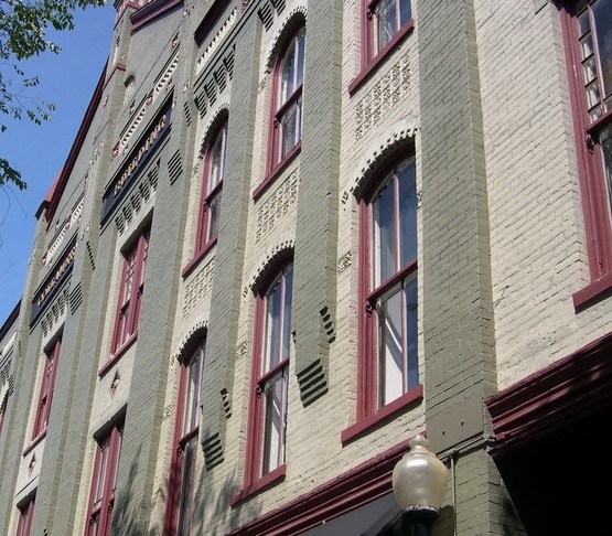 facade of building on Broadway Avenue in Saratoga Springs, NY